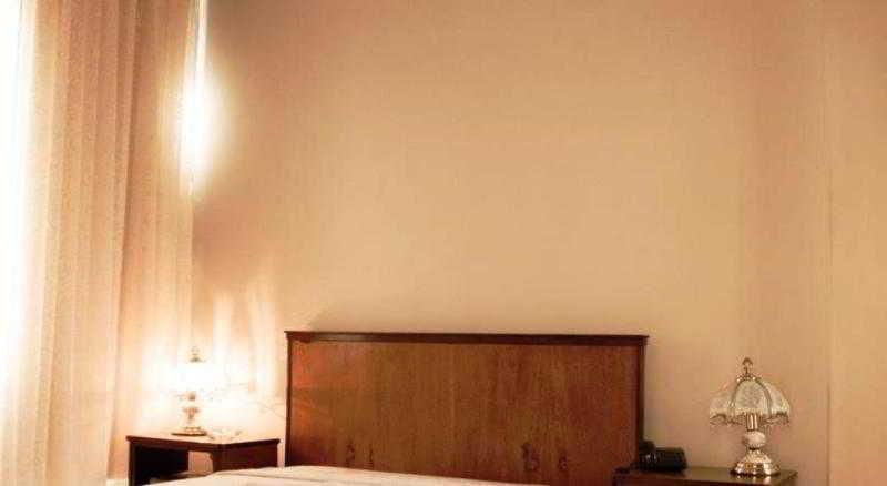 Ambassy Hotel 3*